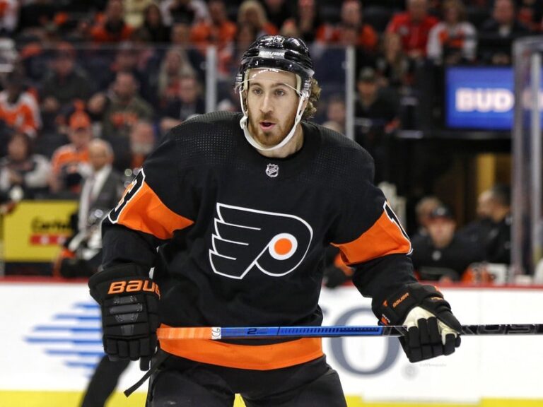 Kevin-Hayes-Flyers