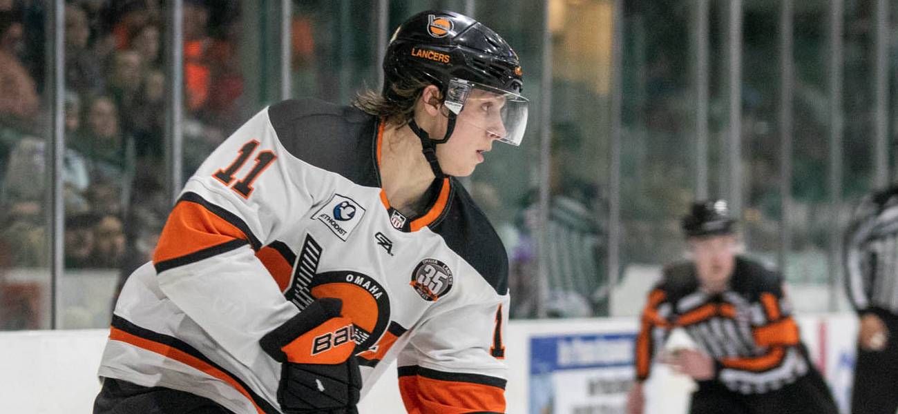 Flyers Prospect Alex Bump To Play for Western Michigan post thumbnail image