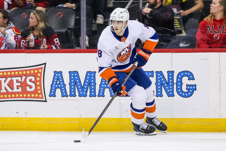 Noah-Dobson-Islanders-1801794388